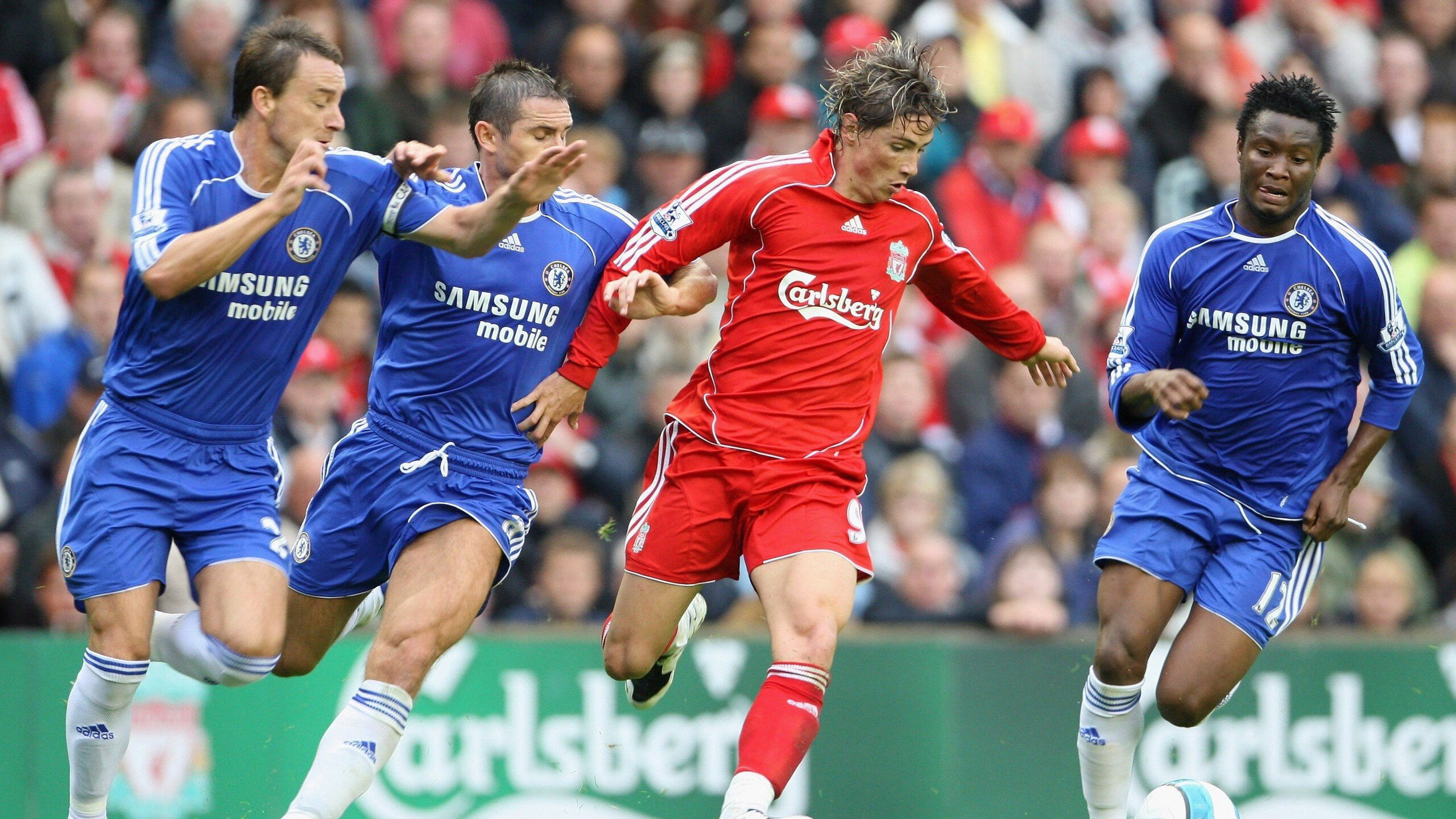 梅赛德斯力克迈凯伦，塞恩斯高光表现，策略与勇气的双重胜利